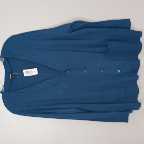 Torrid Women's V-neck cardigan made from 100% viscose knit - Picture 2 of 9